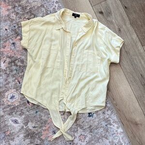 Velvet Heart Yellow Button-Up Tie-Front Blouse M
